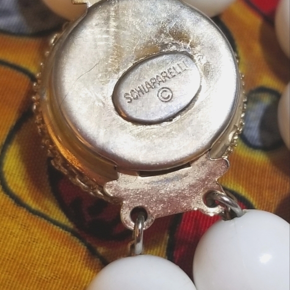 SCHIAPARELLI  Vintage White Lucite Necklace - Picture 6 of 8